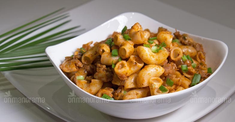 Crunchy macaroni with an Indian twist Crunchy macaroni with an Indian twist