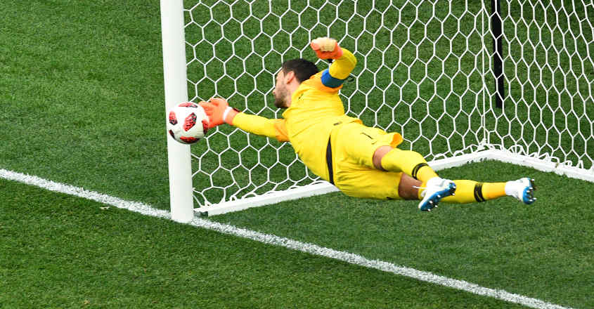 Tale of two keepers as Uruguay slip costs them against France