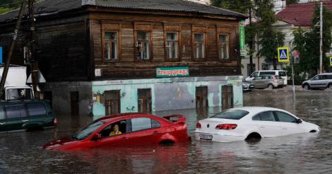 Thunderstorm briefly floods World Cup host city