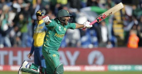 Sarfraz steers Pakistan into Champions Trophy semis