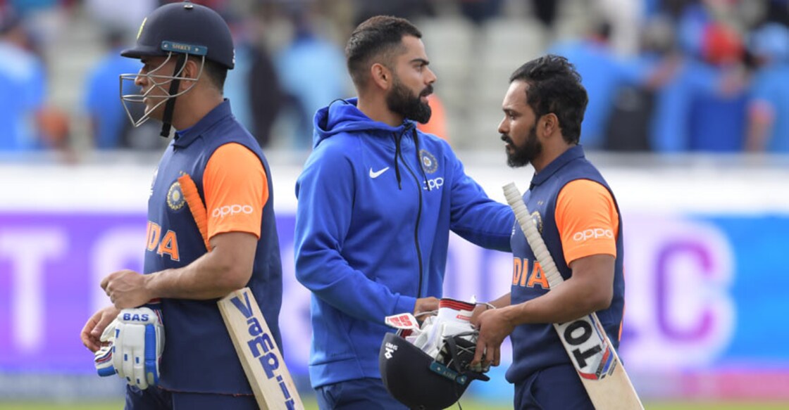 Dhoni, Jadhav under fire for 'lack of intent' during England chase