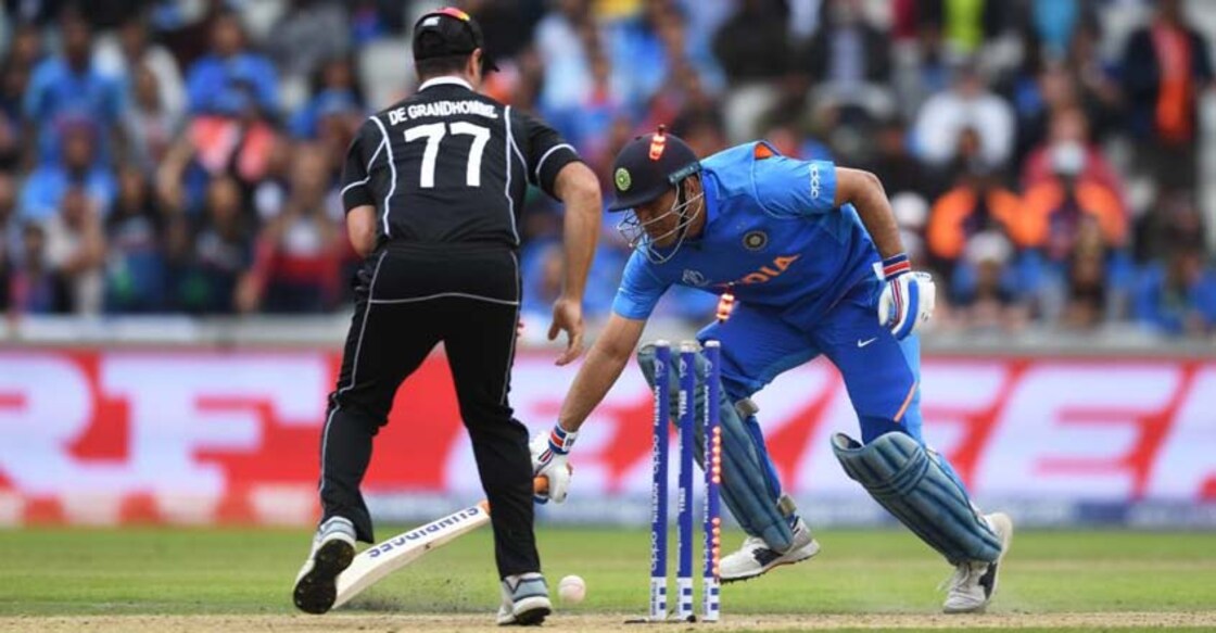 Former greats blast decision to send Dhoni at number 7