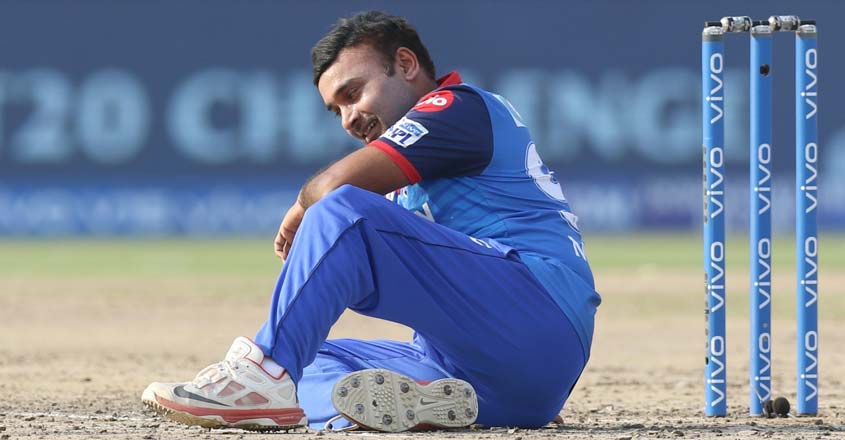 Amit Mishra dismissed for obstructing the field, gets trolled