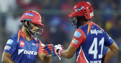 RCB beat Daredevils by 10 runs, end campaign on high