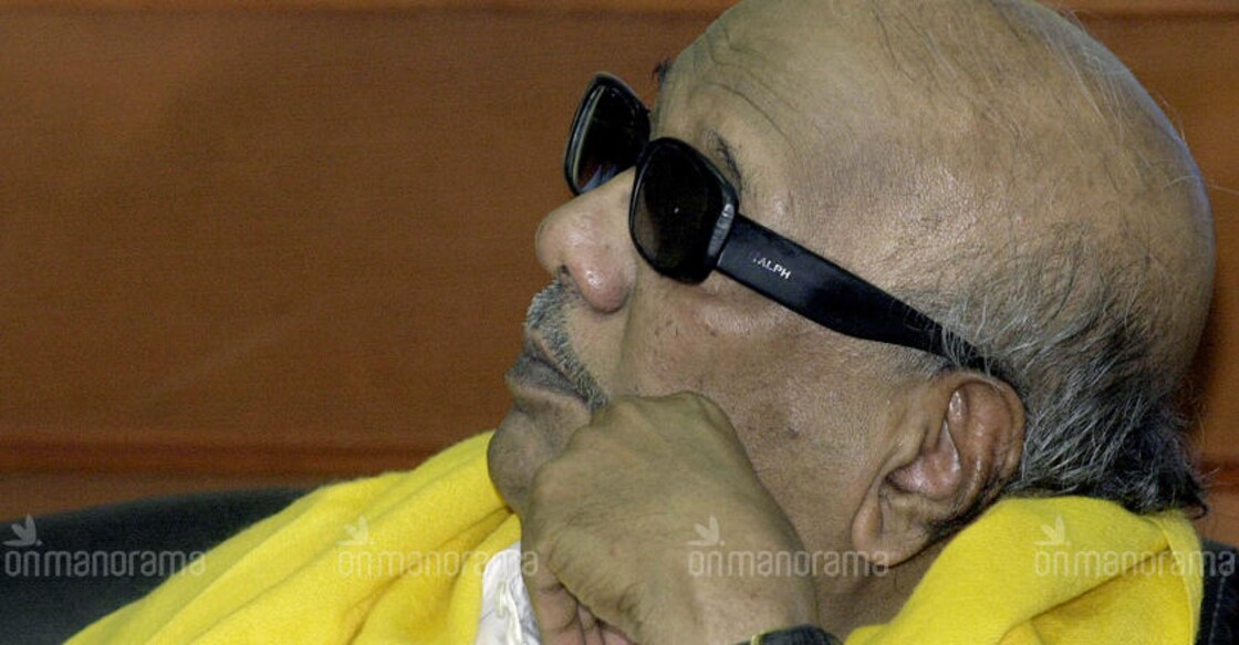 Karunanidhi's vital signs normalising: hospital 