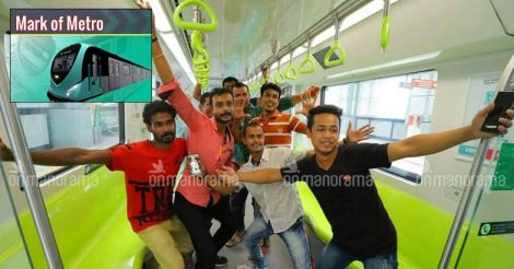 Kochi Metro a mega hit, earns over Rs 20L on the first day