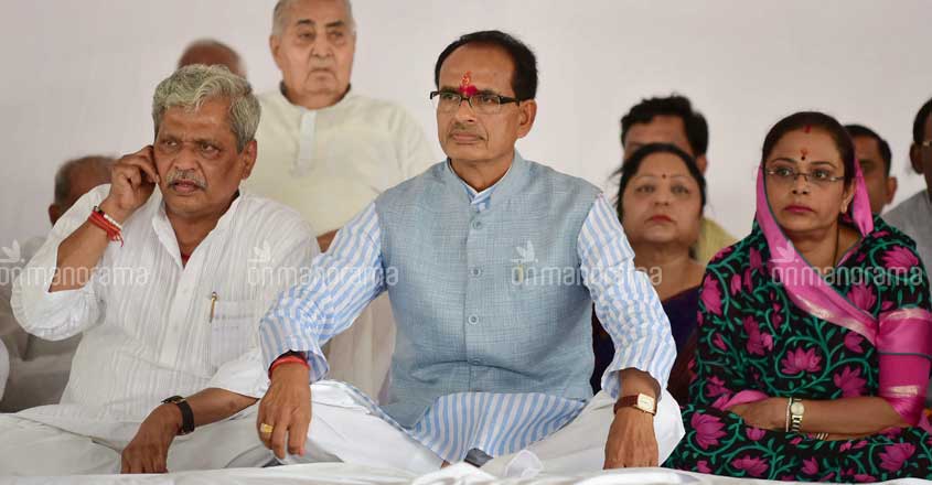 Elections 2019 | Bloomer ahead of LS polls? Congress govt in MP justifies police firing on Mandsaur farmers