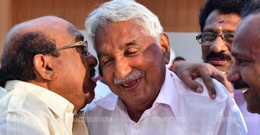 Vellappally with Oommen Chandy Vellappally with Oommen Chandy