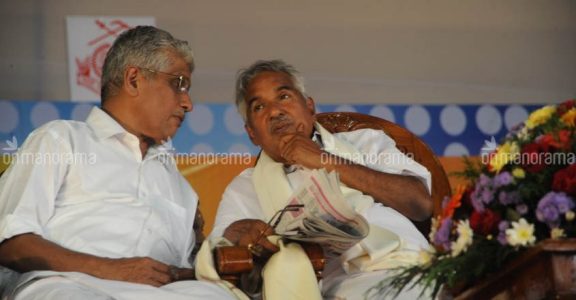 G Sukumaran Nair with Oomen Chandy G Sukumaran Nair with Oomen Chandy