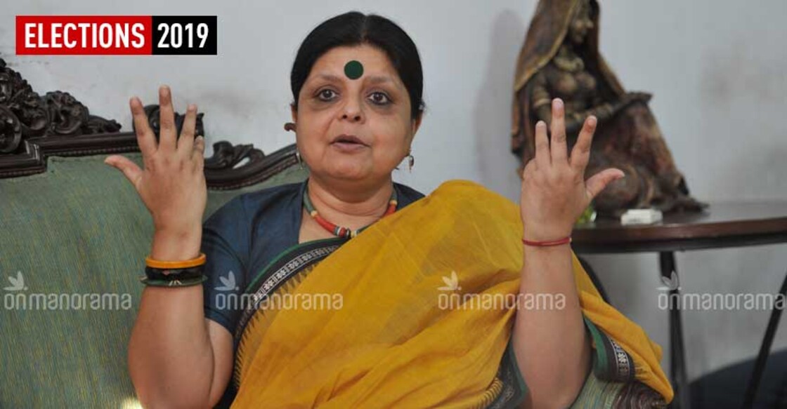 Priya Ranjan Das Munshi's wife to join BJP?