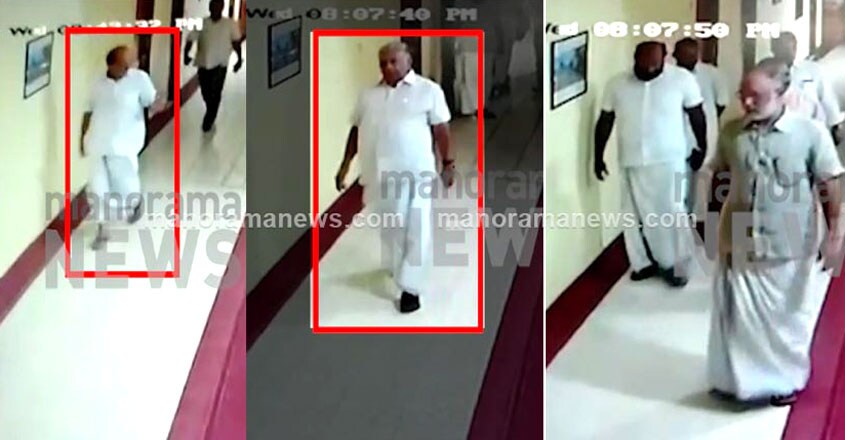Sneaky IUML-SDPI meeting stirs public slugfest in Ponnani Sneaky IUML-SDPI meeting stirs public slugfest in Ponnani