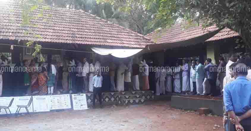 Opinion: Treading dark cobwebs of Kerala voters' mind space