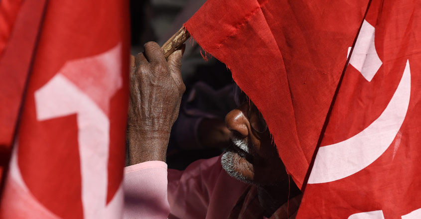 CPM holds on to national party status, CPI misses out