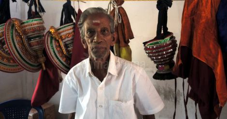 Meet the Uduthukettu expert who dressed up Mohanlal in Vanaprastham
