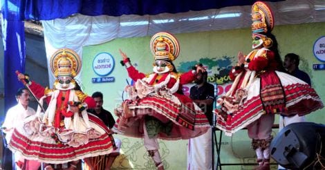 Long-form Kathakali is passe as students take crash courses for Kalolsavam