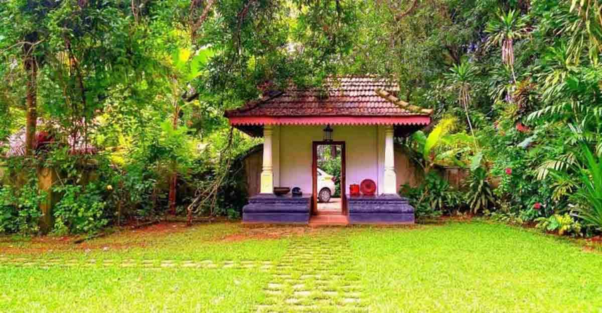 chitoor-palace-2 chitoor-palace-2