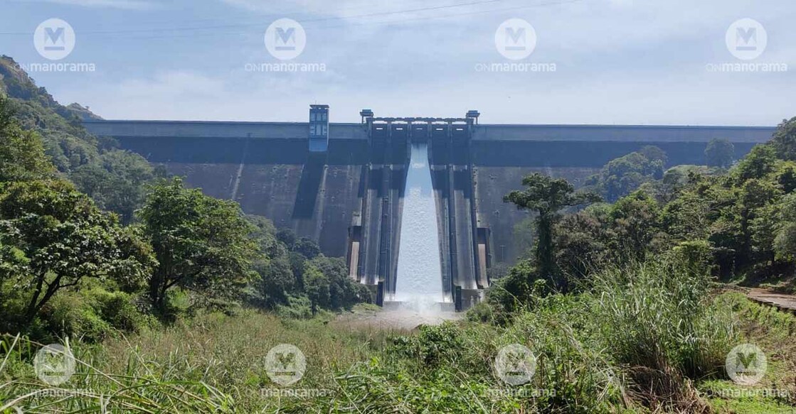 idukki-cheruthoni-dam-opened-2021