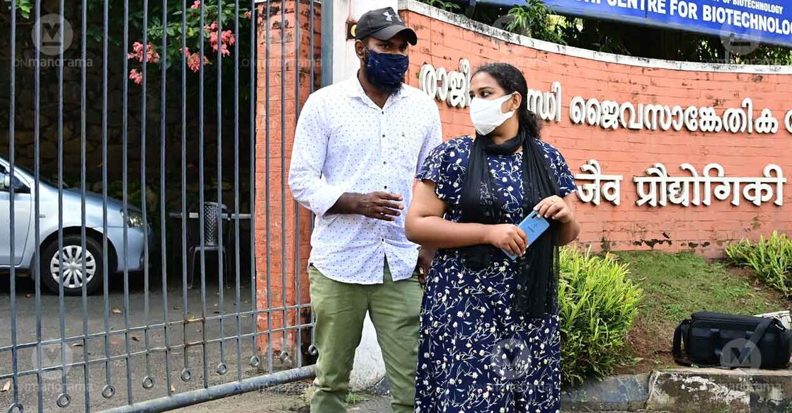 Anupama and Ajish at Rajiv Gandhi Centre for Biotechnology in Thiruvananthapuram. Photo: Manorama/Rinkuraj Mattancheriyil