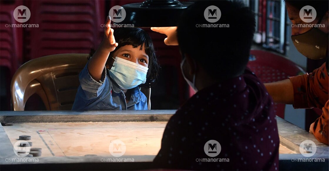 The seven-day average test positivity rate is 9.08%.. Photo: Manorama