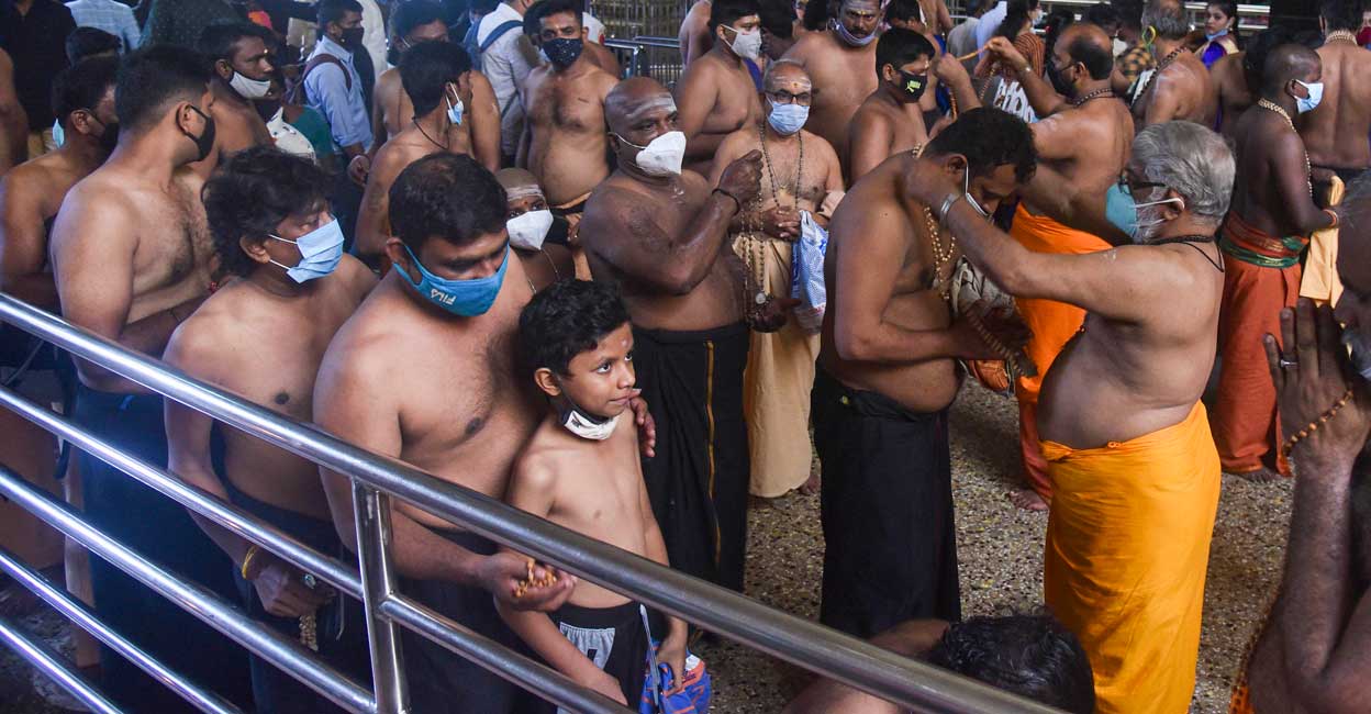 Parents or adults accompanying the children shall ensure soap,sanitizer, mask and social distancing. Photo: PTI