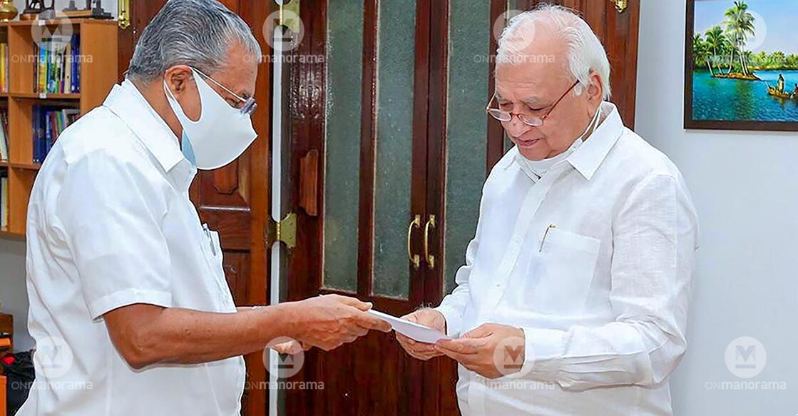 pinarayi-vijayan-arif-muhammed-khan3 pinarayi-vijayan-arif-muhammed-khan3