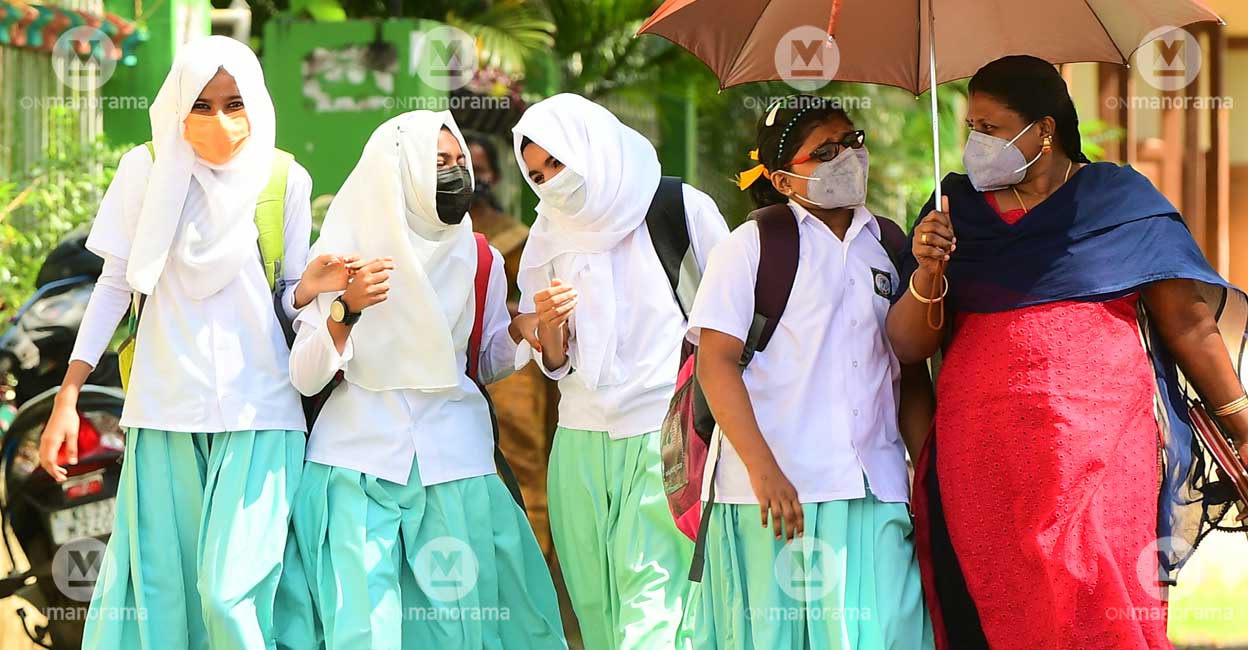 school-kids-uniform-covid-mask
