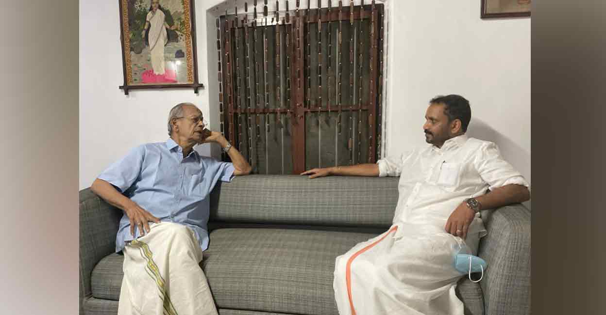 K Surendran posted this picture of his visit to E Sreedharan's house in Palakkad. Photo: Twitter/ @surendranbjp