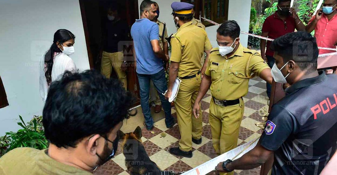 Alappuzha double murder Police during evidence collection at Ranjith's house. BJP's OBC Morcha state secretary Ranjith Sreenivas was bludgeoned and hacked to death in front of his family early on December 19. Photo:Arun Sreedhar