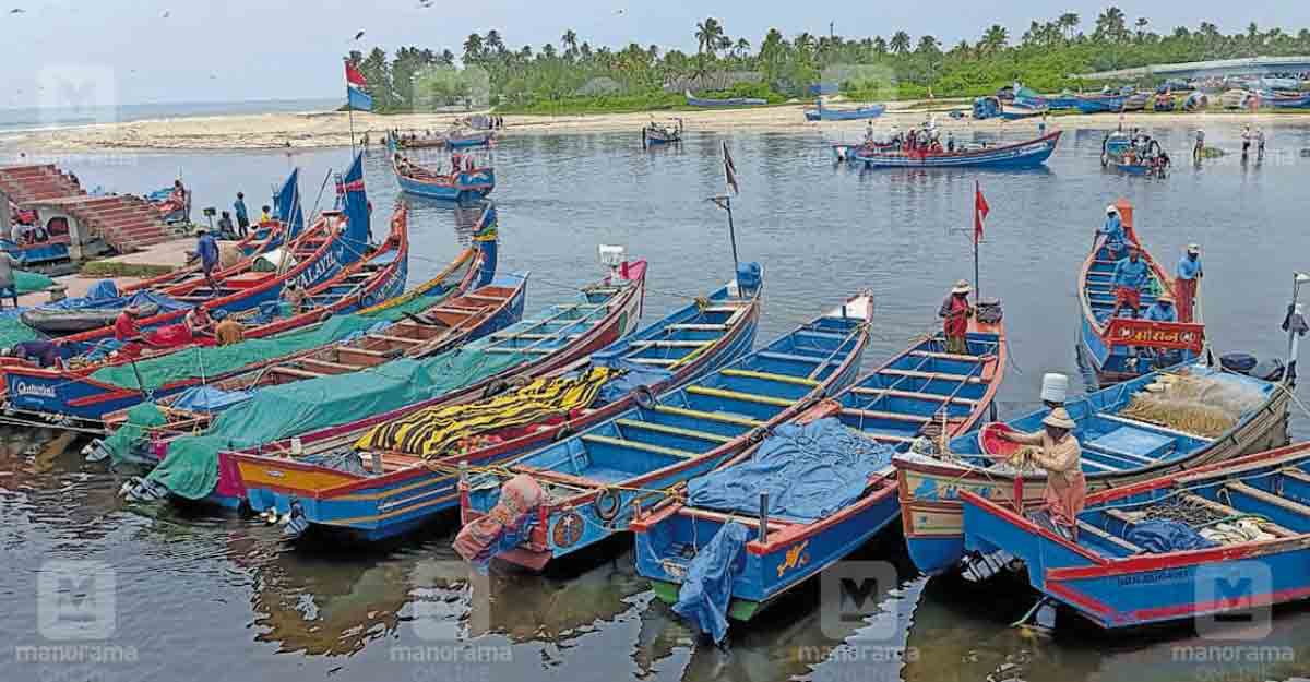 Kerala govt's deep-sea fishing deal with US firm raises a stink, Kerala  News