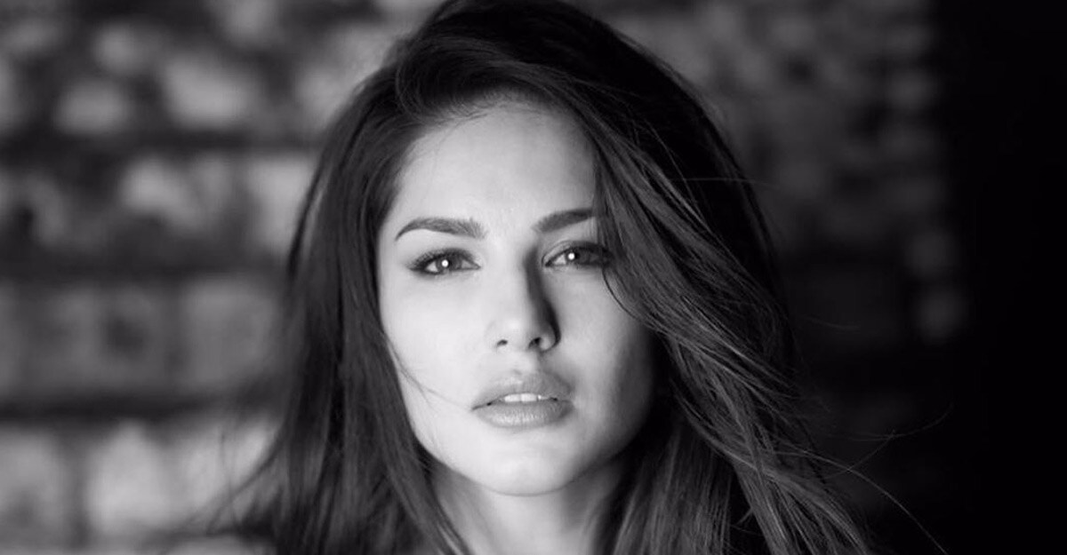 Sunny Leone's Kerala vacation spoiled! Crime Branch questions her for fraud