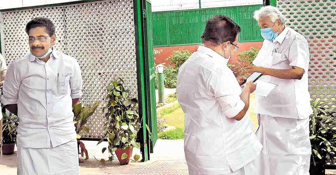 (From left) Mullappally Ramachandran, Ramesh Chennithala and Oommen Chandy in New Delhi.