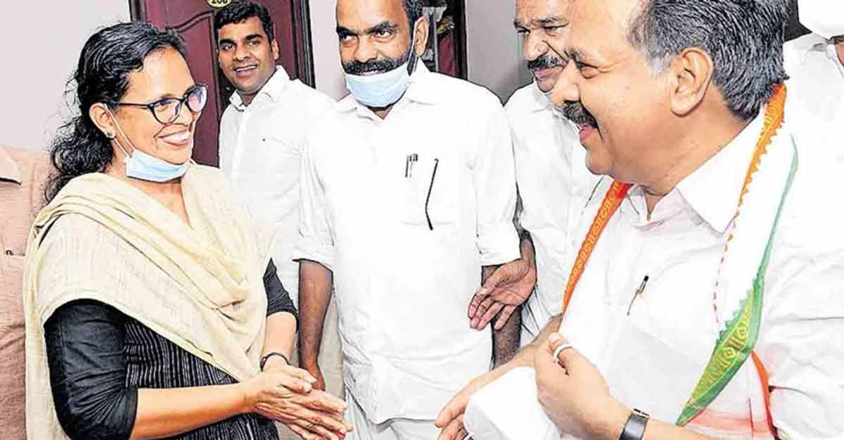 KK Rama with Ramesh Chennithala KK Rama with Ramesh Chennithala