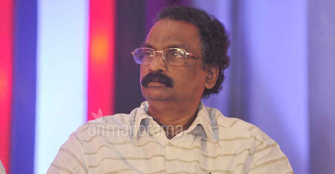 Law Minister AK Balan files complaints with EC against Chennithala, Sukumaran Nair