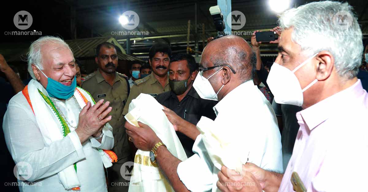 governor-devaswom-1 governor-devaswom-1