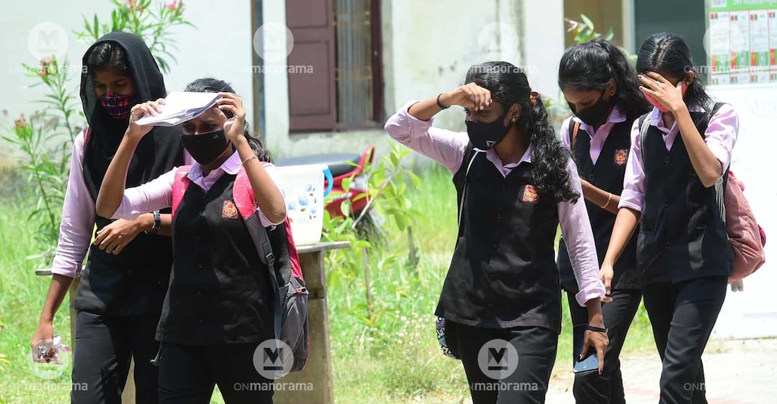 Plus-Two, VHSE practical exams begin; 4.5 lakh candidates to appear in 2,024 centres Plus-Two, VHSE practical exams begin; 4.5 lakh candidates to appear in 2,024 centres
