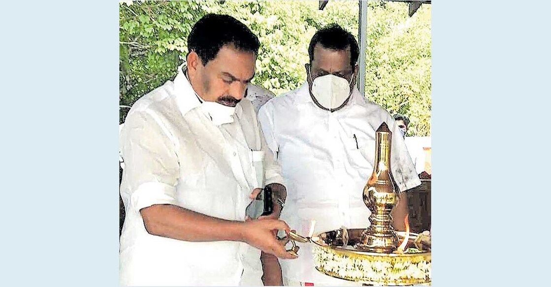 Congress leader's presence at the opening of resort helmed by EP Jayarajan's son raises eyebrows Congress leader's presence at the opening of resort helmed by EP Jayarajan's son raises eyebrows