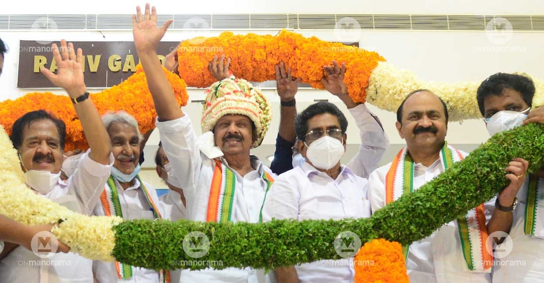 Congress leaders Ramesh Chennithala, Oomen Chandy, K Sudhakaran, Mullpally Ramachandran, VD Satheesan