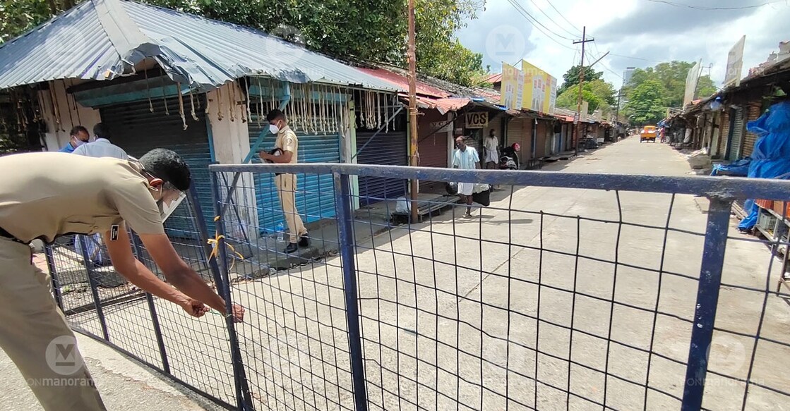 Police shuts down Sakthan Market in Thrissur. File photo