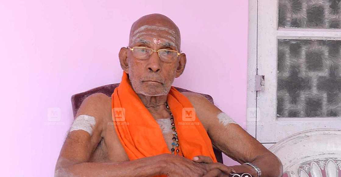 Swami Prakashananda's stir forced govt to abort takeover of Sivagiri Mutt Swami Prakashananda's stir forced govt to abort takeover of Sivagiri Mutt