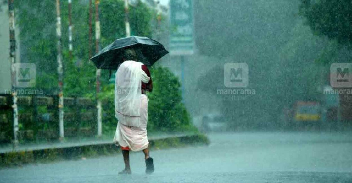 Yellow alert sounded in 10 districts