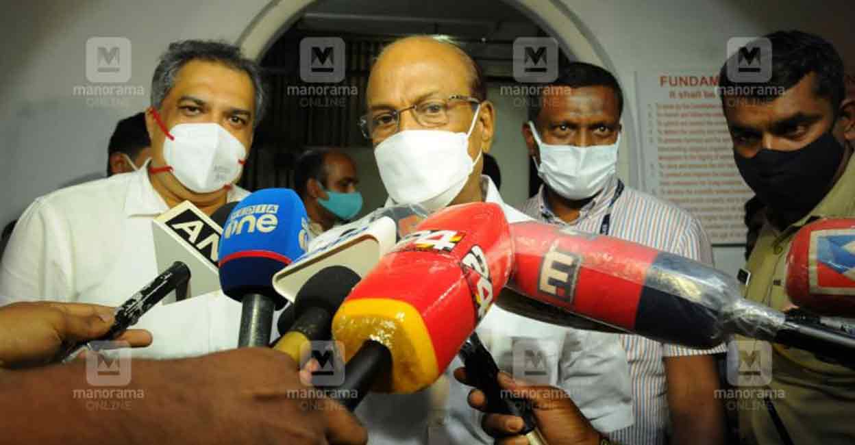  PK Kunhalikutty.
