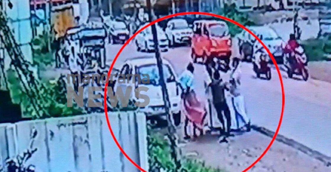 milma-van-driver-attack-cctv