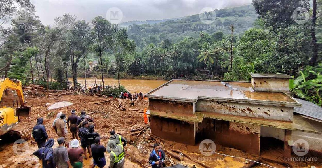 Rescue activities led by the Kerala Fire And Rescue Services, NDRF and locals in Idukki's Kokkayar which witnessed a deadly landslide on Saturday. Photo: Reju Arnold