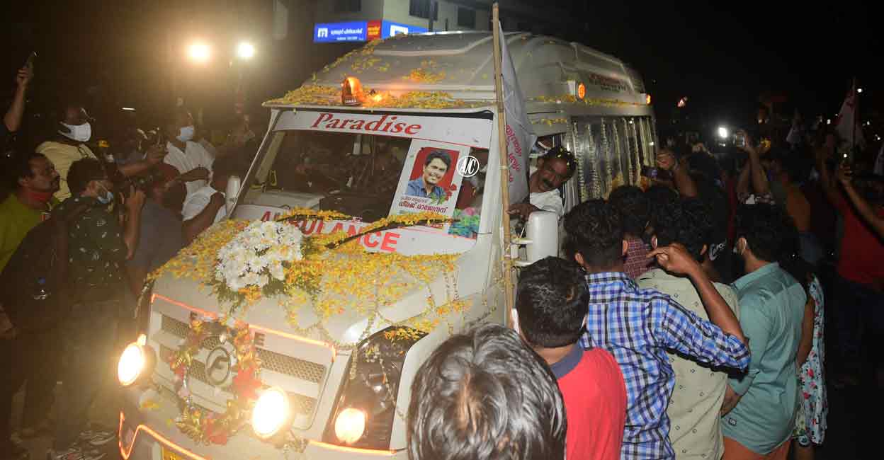 dheeraj-funeral-procession dheeraj-funeral-procession