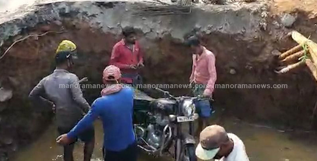 A two-wheeler rider was seriously injured when his bike fell into a gutter which was dug up as part of the culvert construction. Screengrab/MMTV