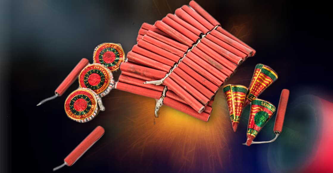 As per the order, crackers can be burst only from 8 pm to 10 pm for Deepavali and from 11.55 pm to 12.30 am for Christmas and New Year. Photo: Representational Image/ Shutterstock