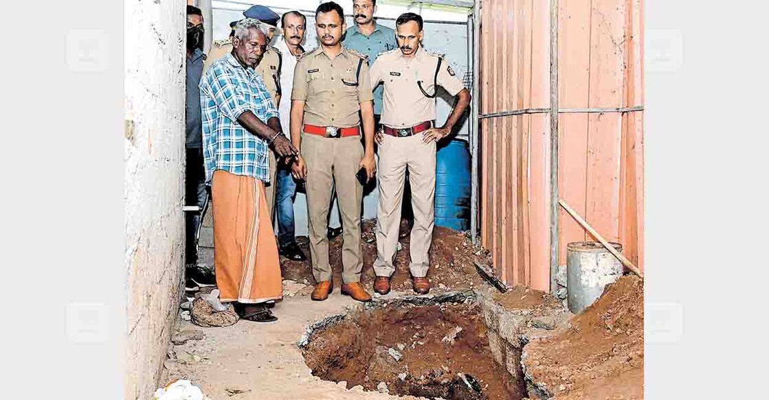 Muthukumar was taken to the Alappuzha North police station on Sunday morning and thereafter taken to the crime spot for evidence collection. Photo: Manorama