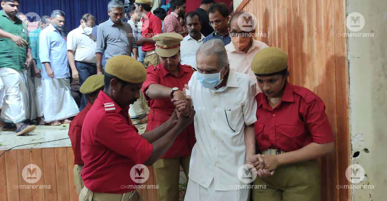Comrade Remya AK (second from left) is seen with other CPM volunteers helping an old man down the stage who had come to bid adieu to Kodiyeri Balakrishnan. Photo: George P/Manorama Comrade Remya AK (second from left) is seen with other CPM volunteers helping an old man down the stage who had come to bid adieu to Kodiyeri Balakrishnan. Photo: George P/Manorama