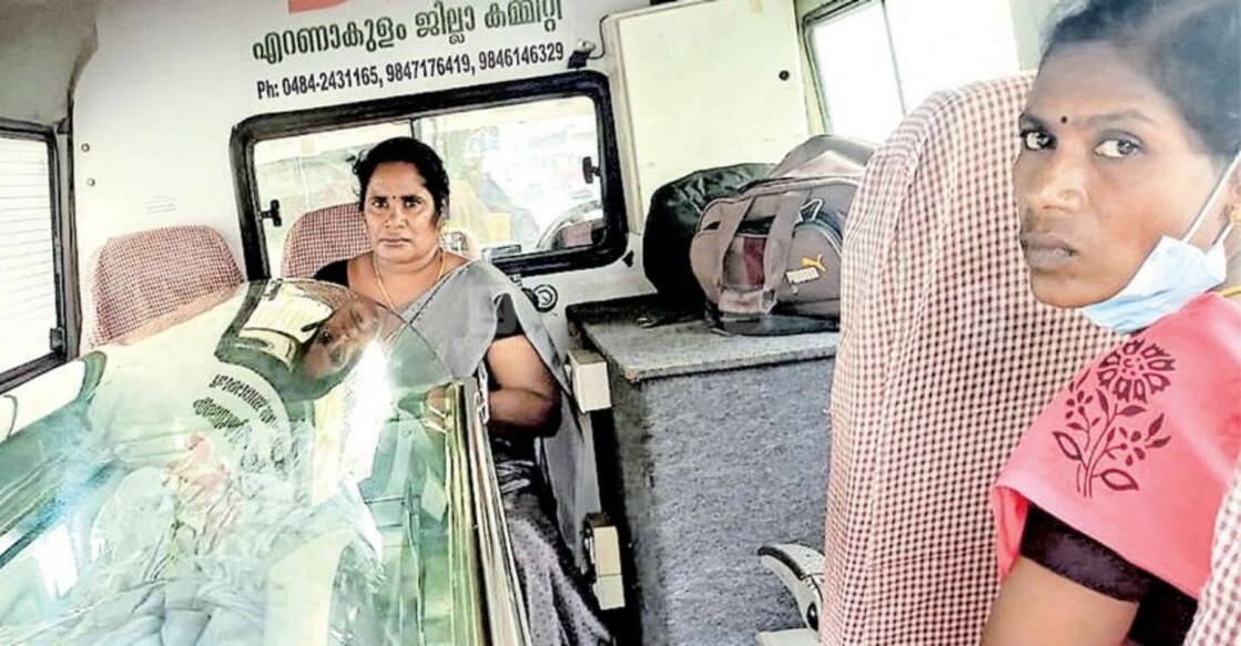 Padma's son Selvaraj, her sister Palaniamma and a relative from Dharmapuri started from Kochi early morning on Sunday and reached Kottayam to receive the body. Photo: Manorama. 