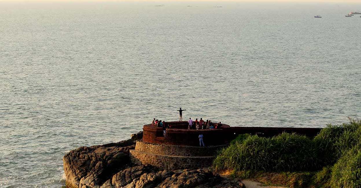 bekal Apart from the amusement rides, the festival will have a flower show, sand art, food fest, automobile expo and flea market, helicopter ride, and water sports: Shutterstock/Vikash Kumar Rai